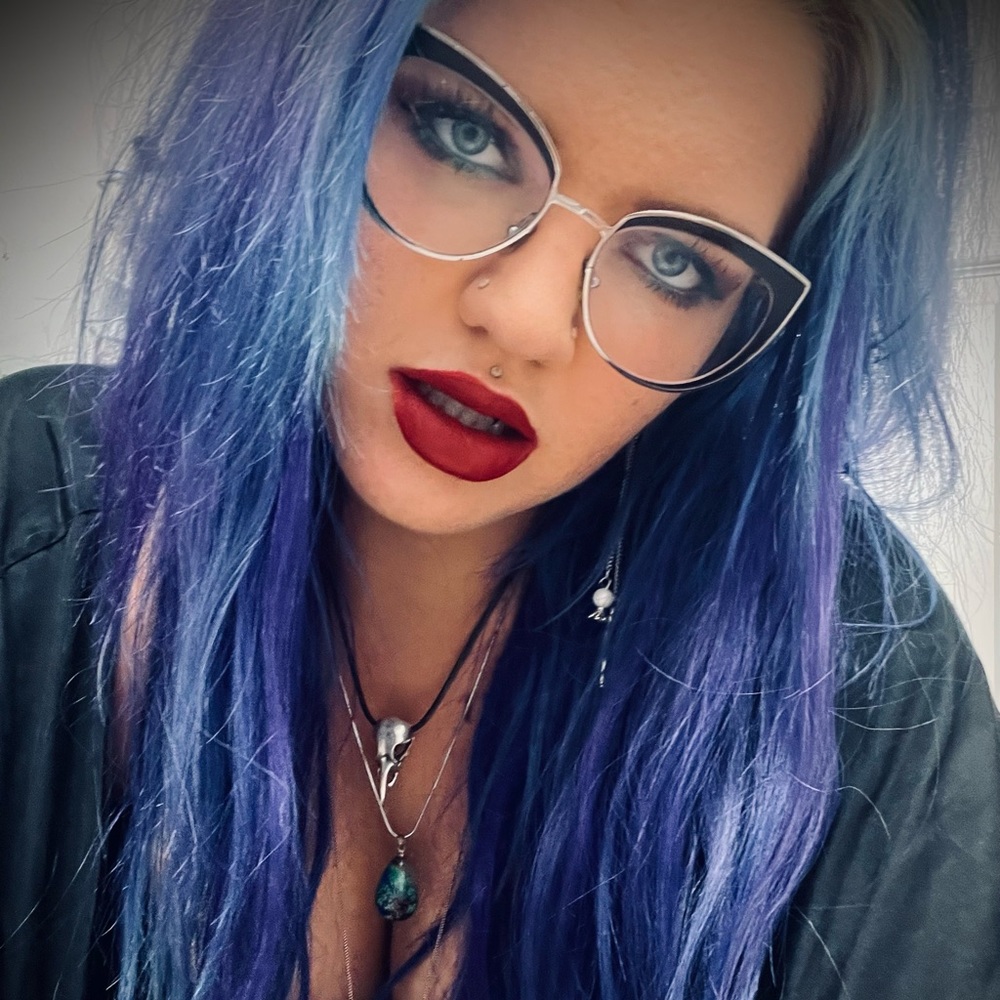 Meet your Posher, Rebecca